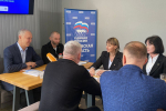 Производство по плетению масксетей, гуманитарная помощь, ремонт социальных объектов и развитие аграрной отрасли: Каховское местное отделение «Единой России» отчиталось о реализации народной программы