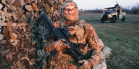 В Херсонской области росгвардейцы поблагодарили уфимских школьников за маскировочные сети - Henichesk.Ru